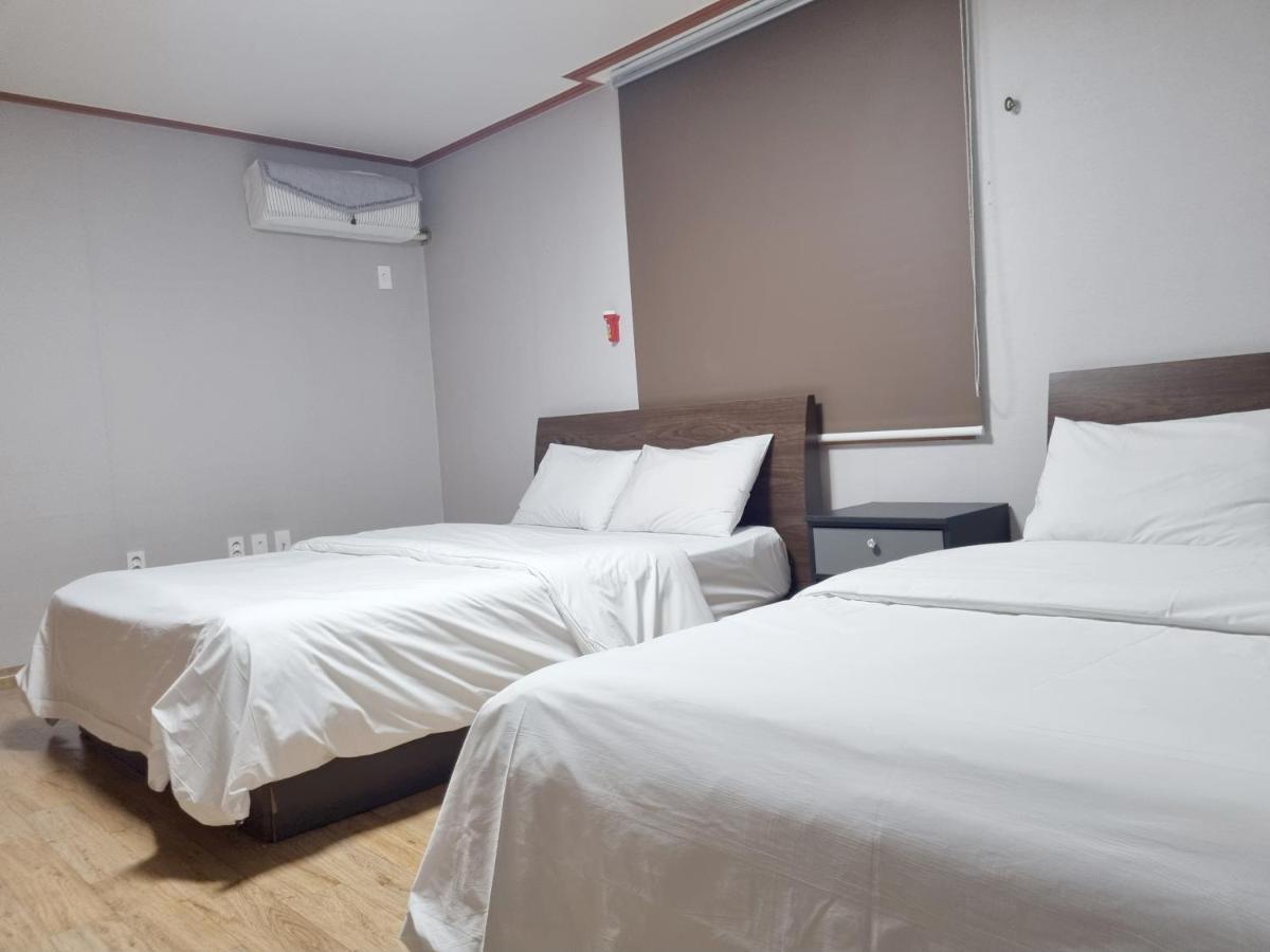 Charlie Hotel Чеджу Екстериор снимка